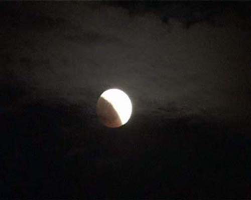 Dünya ay tutulmasını izledi 16