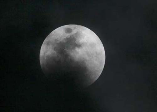 Dünya ay tutulmasını izledi 18