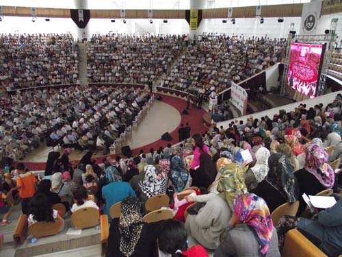 Hüsrev Efendi, Nur talebelerine tanıtıldı 17