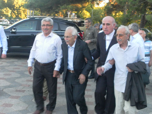 Nur talebeleri Risale Haber iftarında 14