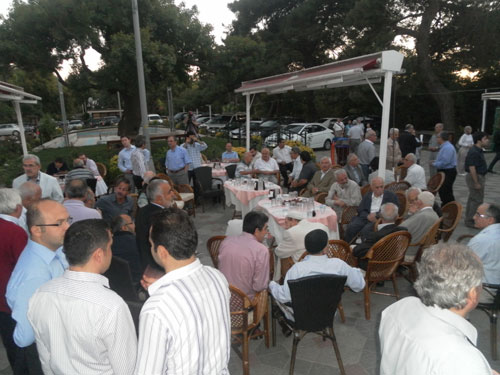 Nur talebeleri Risale Haber iftarında 40