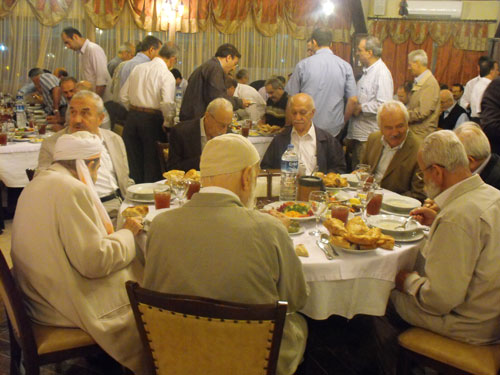 Nur talebeleri Risale Haber iftarında 51