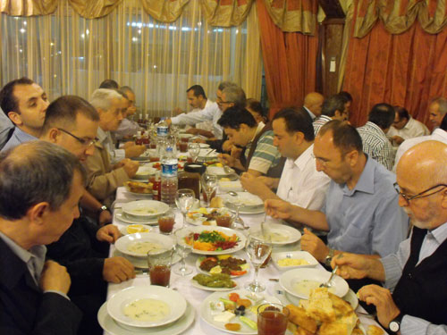 Nur talebeleri Risale Haber iftarında 54