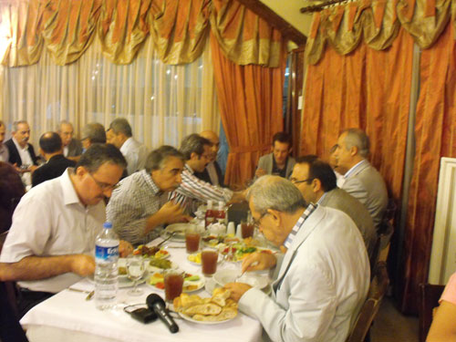 Nur talebeleri Risale Haber iftarında 56