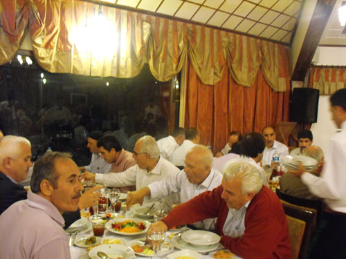 Nur talebeleri Risale Haber iftarında 59