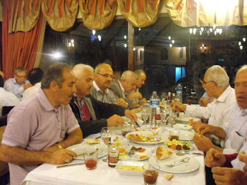 Nur talebeleri Risale Haber iftarında 66
