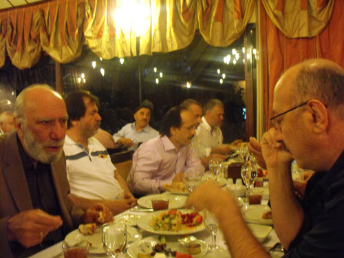 Nur talebeleri Risale Haber iftarında 67