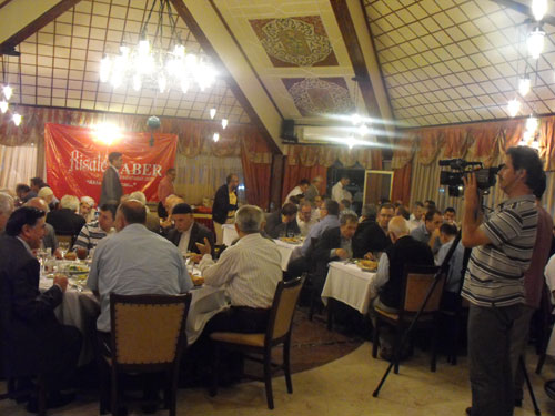 Nur talebeleri Risale Haber iftarında 73