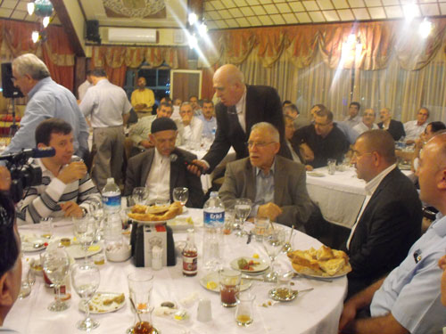 Nur talebeleri Risale Haber iftarında 81