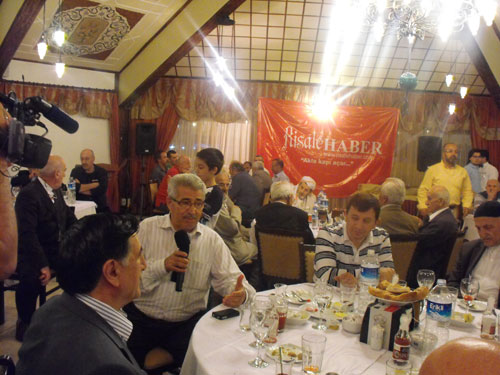 Nur talebeleri Risale Haber iftarında 82