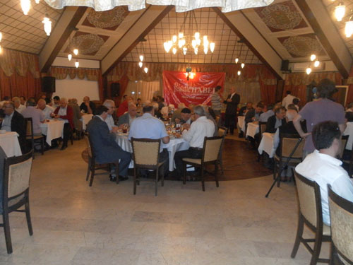 Nur talebeleri Risale Haber iftarında 86