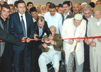 Talebeleri Üstadlarının sergisini açtı