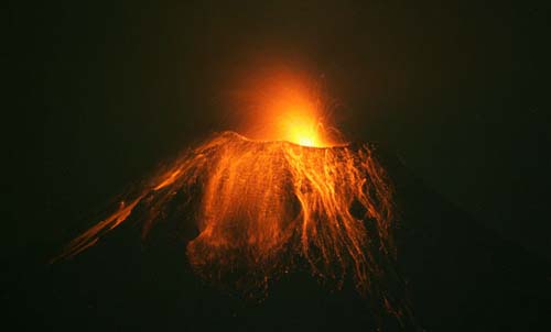 Tungurahua Yanardağı faaliyete geçti 1