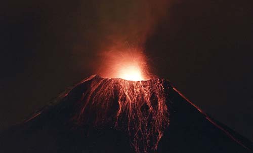 Tungurahua Yanardağı faaliyete geçti 3