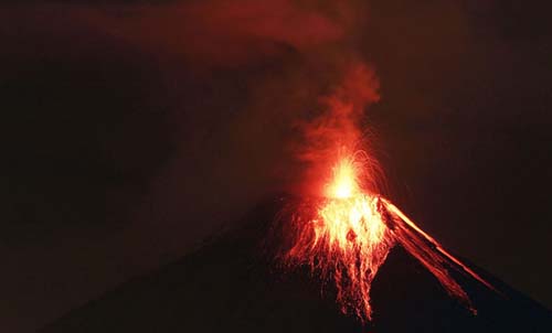 Tungurahua Yanardağı faaliyete geçti 6
