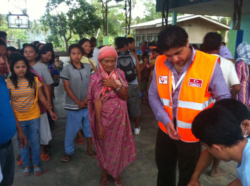 Filipinler dua ve yardım bekliyor 14