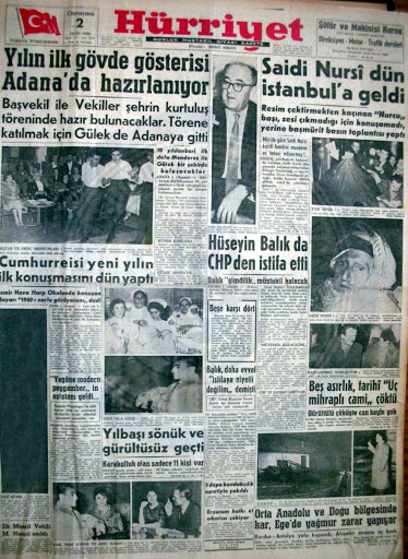 Said Nursi manşetlerin takibindeydi 22