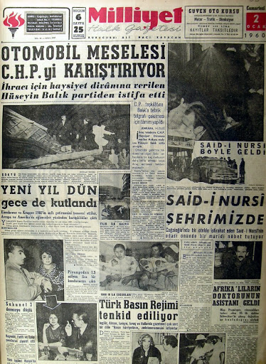 Said Nursi manşetlerin takibindeydi 23