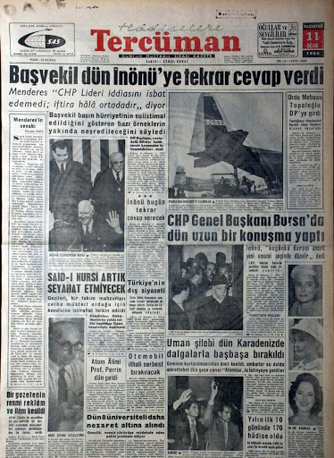 Said Nursi manşetlerin takibindeydi 36