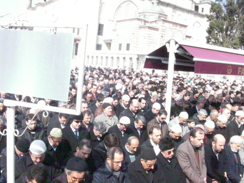 Mehmet Karasan dualarla uğurlandı 5
