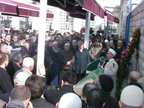 Mehmet Karasan dualarla uğurlandı 6