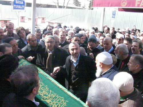 Mehmet Karasan dualarla uğurlandı 8