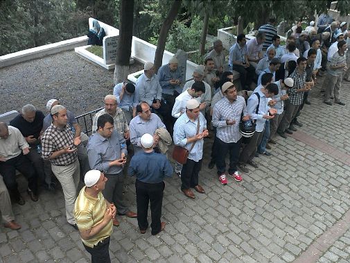 Nurettin Yaşar ağabey dualarla uğurlandı 14