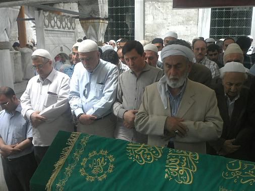 Nurettin Yaşar ağabey dualarla uğurlandı 6