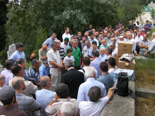 Bekir Berk ağabey mezarı başında yad edildi 19