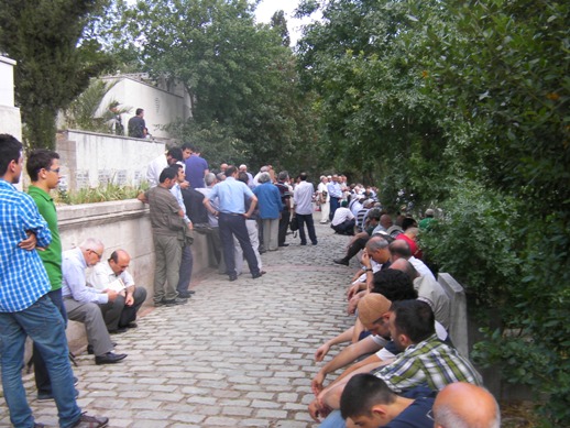 Bekir Berk ağabey mezarı başında yad edildi 7