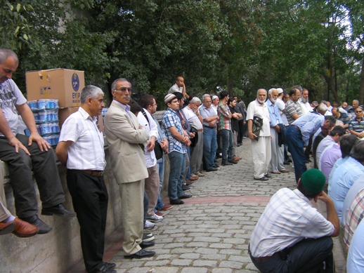 Bekir Berk ağabey mezarı başında yad edildi 8