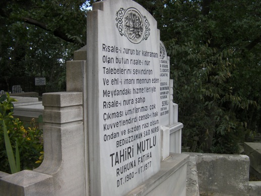 Bekir Berk ağabey mezarı başında yad edildi 9