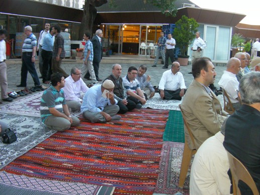 Nur cemaatleri Risale Haber iftarındaydı 14