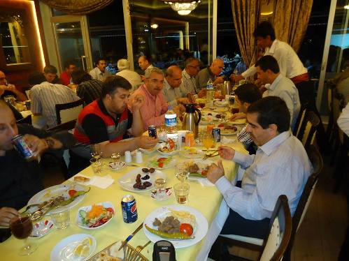 ÇARE iftarı hayırseverleri buluşturdu 11