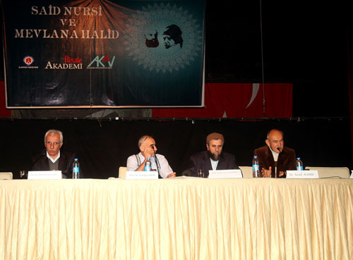 Hakkari'de Said Nursi ve Mevlana Halid paneline büyük ilgi 2
