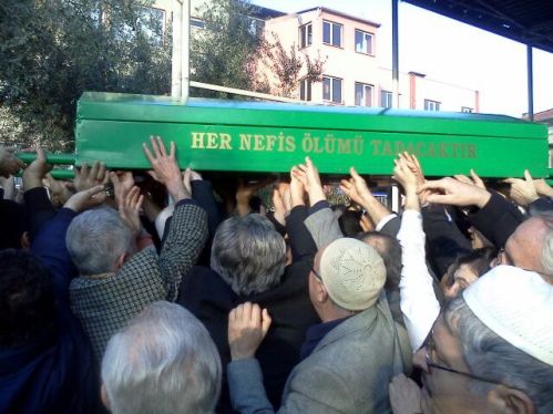 Teyp Tahir ağabey dualarla uğurlandı 11