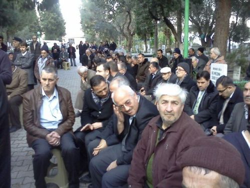 Teyp Tahir ağabey dualarla uğurlandı 19