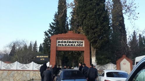 Teyp Tahir ağabey dualarla uğurlandı 23