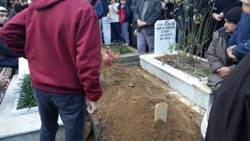 Teyp Tahir ağabey dualarla uğurlandı 24