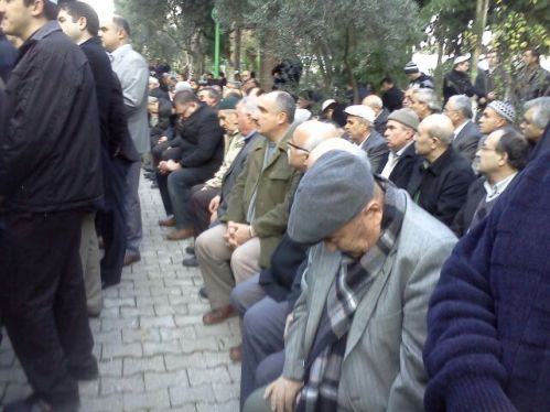 Teyp Tahir ağabey dualarla uğurlandı 25