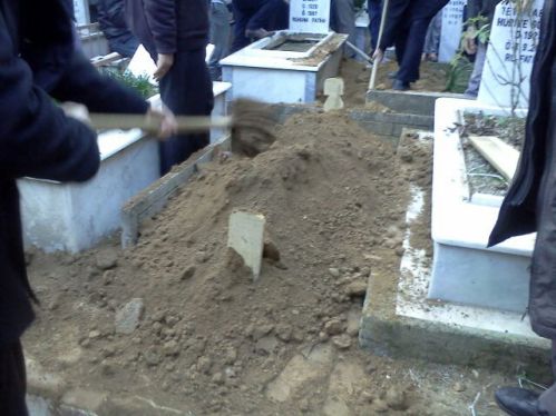 Teyp Tahir ağabey dualarla uğurlandı 26