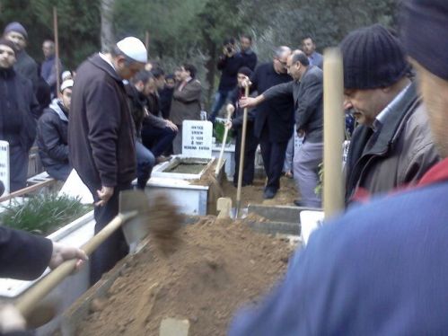 Teyp Tahir ağabey dualarla uğurlandı 27