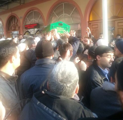 Teyp Tahir ağabey dualarla uğurlandı 9