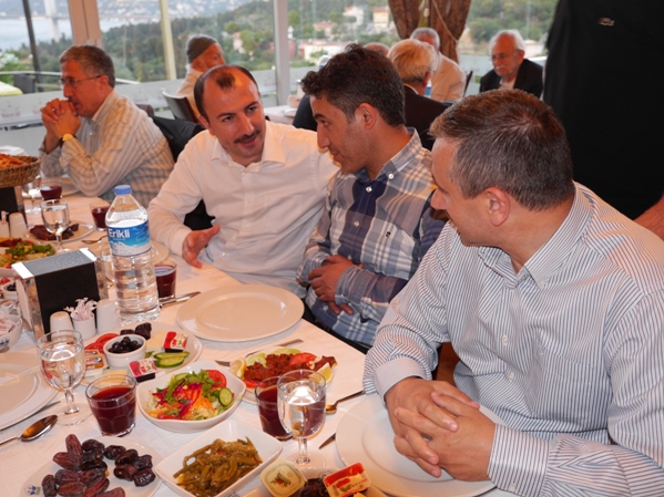 Nur cemaatleri Risale Haber iftarında-2014 16