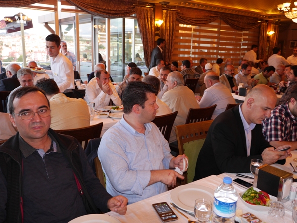 Nur cemaatleri Risale Haber iftarında-2014 26
