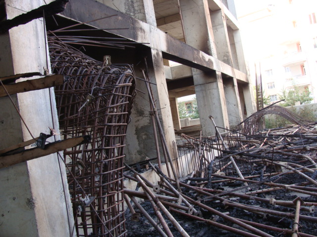 Bediüzzaman Külliyesi inşaatını da yaktılar 7