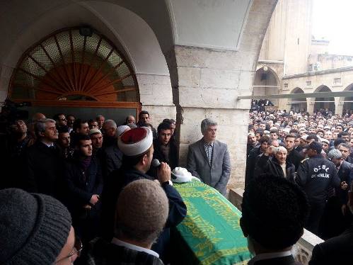 Abdülkadir Badıllı ağabey dualarla uğurlandı 19