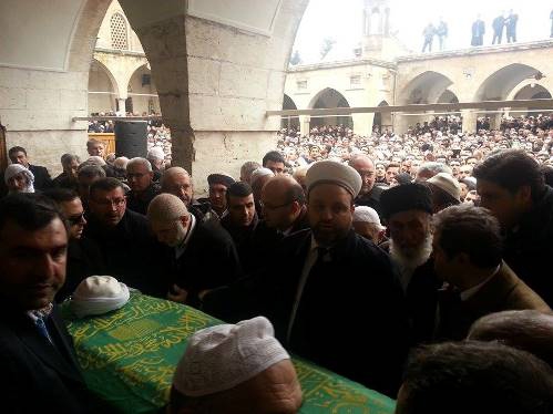 Abdülkadir Badıllı ağabey dualarla uğurlandı 40