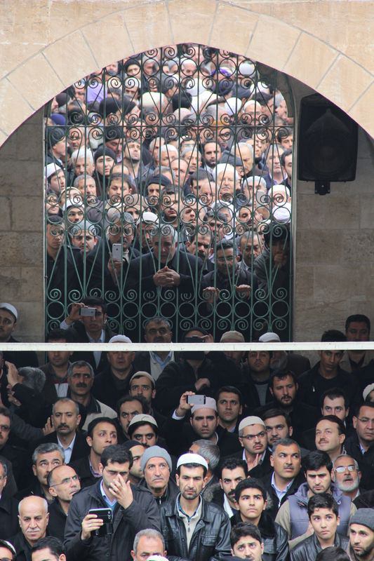Abdülkadir Badıllı ağabey dualarla uğurlandı 60