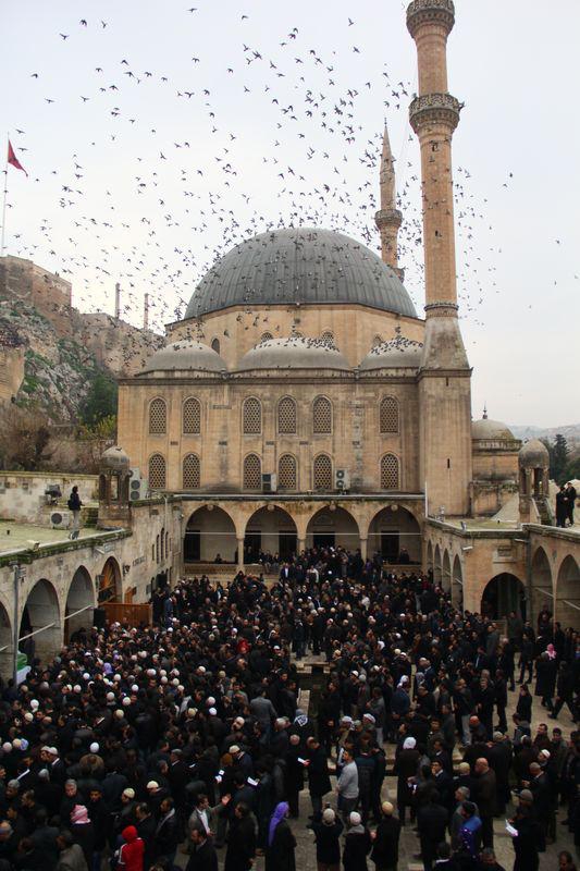 Abdülkadir Badıllı ağabey dualarla uğurlandı 65